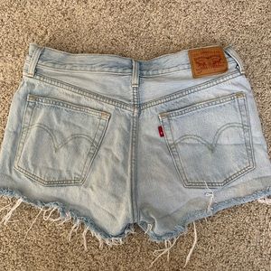 LEVI’S HIGH WAISTED SHORTS